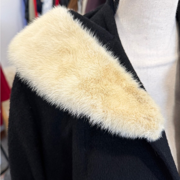 Vintage Wool Swing Coat with Fur Collar - Picture 3 of 11